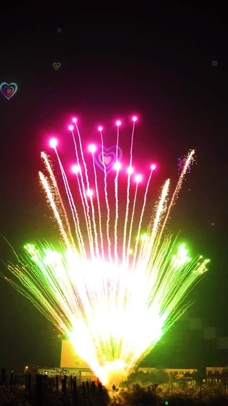 Chinese Pyrotechnics 150 Shots Professional Fireworks For New Year Party Celebration