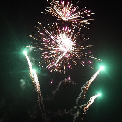 Trung Quốc 204 Vũ khí được tùy chỉnh năm mới Pyrotechnic Cake Fireworks để ăn mừng