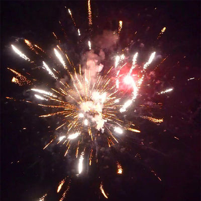 Liuyang Pyrotechnic's 16 Shots 200g Cake Fireworks hoàn hảo cho các lễ hội ngoài trời và tiệc tùng