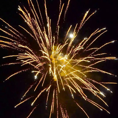 Trung Quốc bán buôn pháo hoa tùy chỉnh chào mừng 500G 20 shot Cake Fireworks From Liuyang 2025 Cake Fireworks For New Year