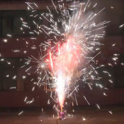Ground Spinning Little Bear Toy Pháo hoa Pháo hoa Đài phun nước Pyro Sparkler